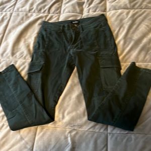 WHBM size 2 green utility style skinny pants